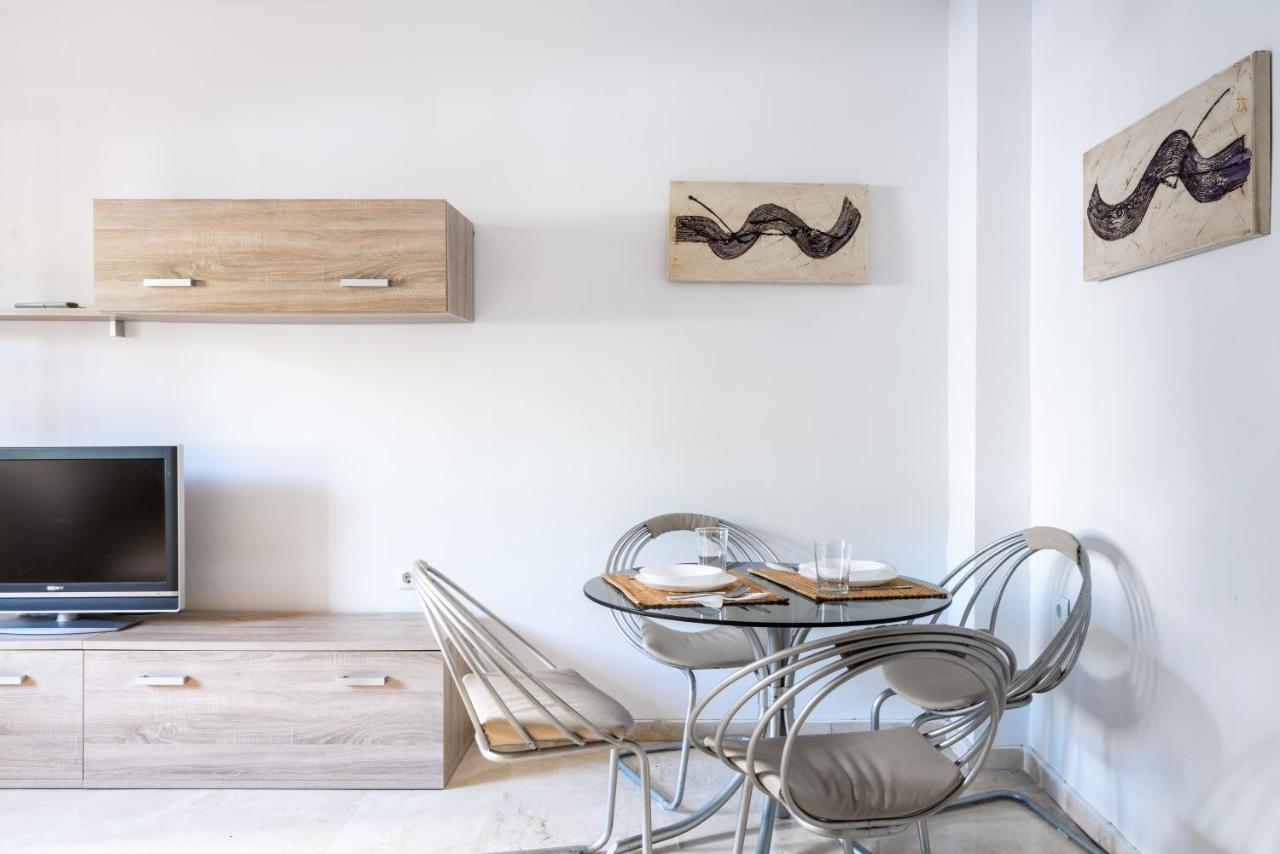 Holi-Rent Procurador Apartman Sevilla Kültér fotó