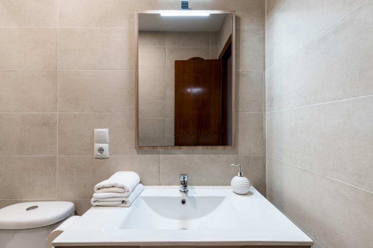 Holi-Rent Procurador Apartman Sevilla Kültér fotó
